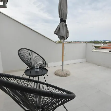 Residence Family Plazina - Place 1 & 2 Petrcane Room photo